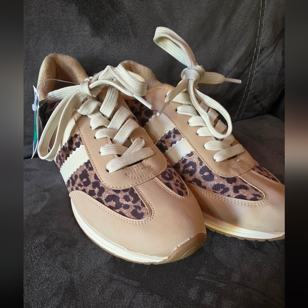 Dolce Vita Beige Leopard Print Sneakers